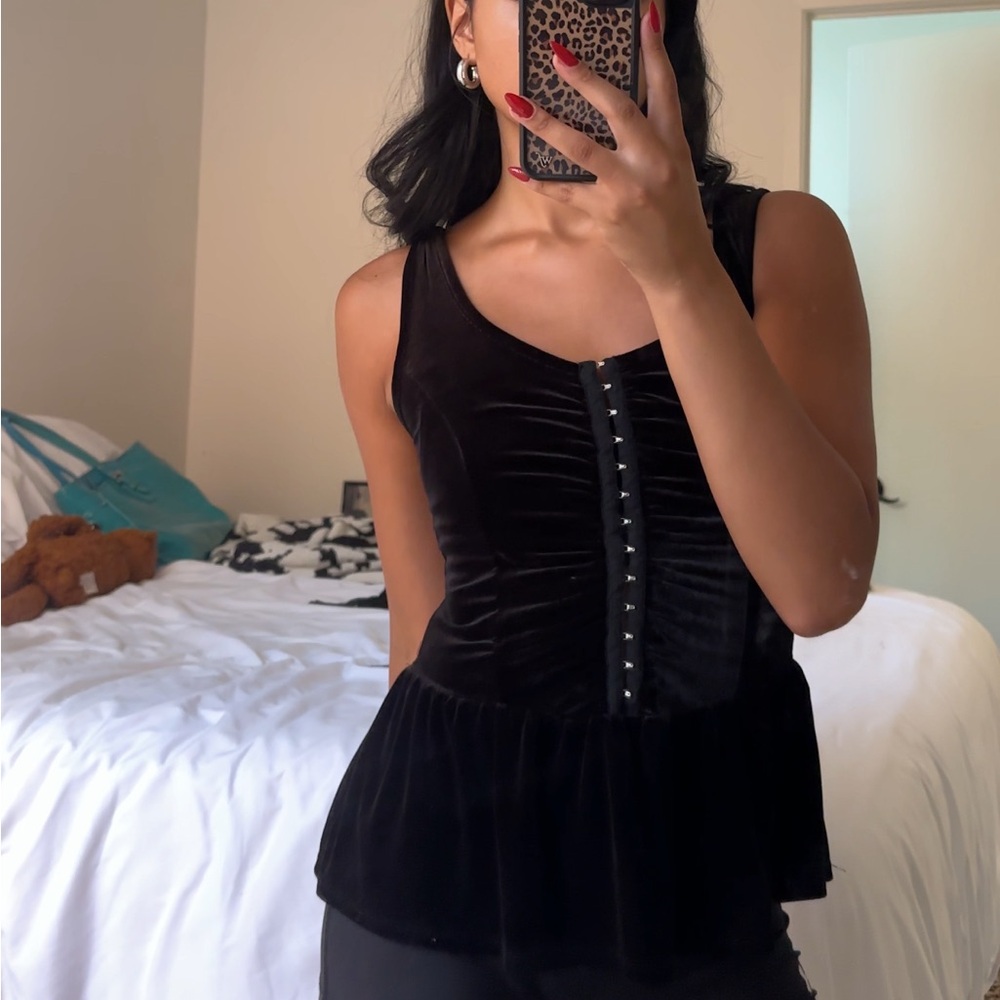 Elegant Black Sleeveless Top